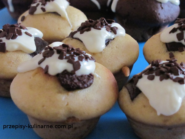 Waniliowe muffiny z czekoladą