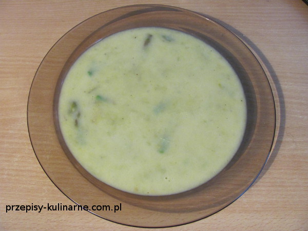 Zupa – krem ze świeżych szparagów